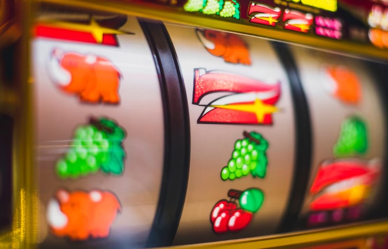How Online Casino Games Balance Entertainment with Profitability